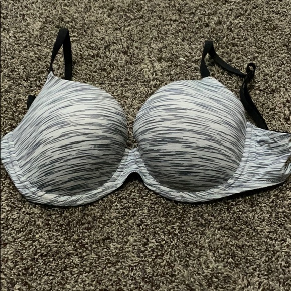 Victoria Secret bra - Picture 1 of 2